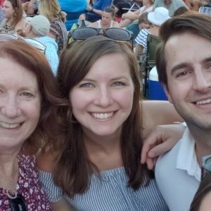 Meet your Posher, Caroline